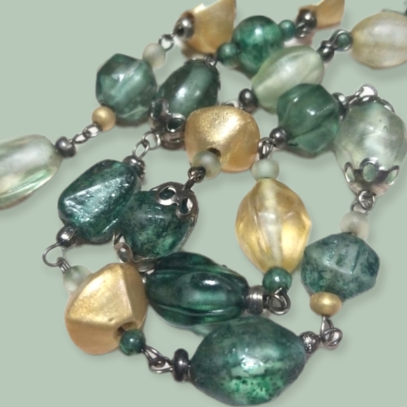 Vintage Mid Century Glass Bead Necklace - Picture 2 of 12